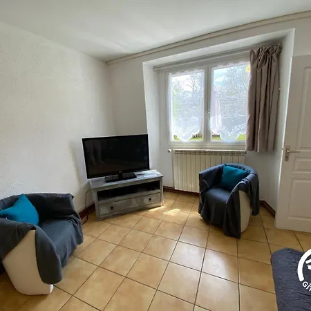 펜션 Entre Les Lacs Curan